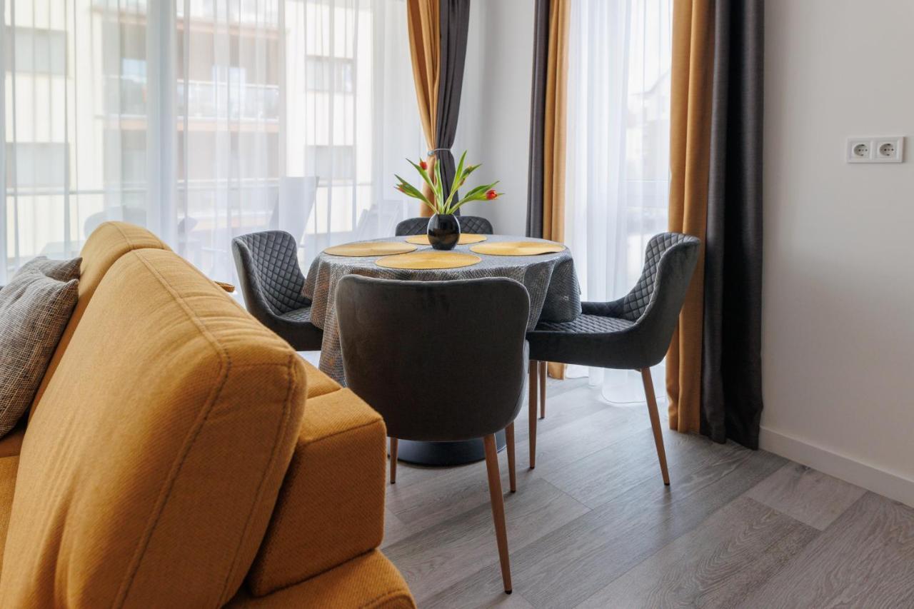 Villa Bauhaus Wellness Apartman Siófok Eksteriør billede