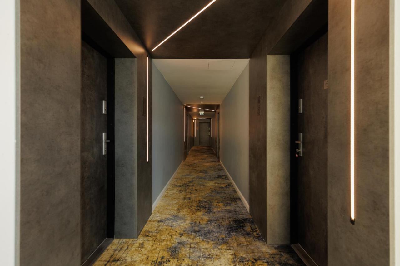Villa Bauhaus Wellness Apartman Siófok Eksteriør billede