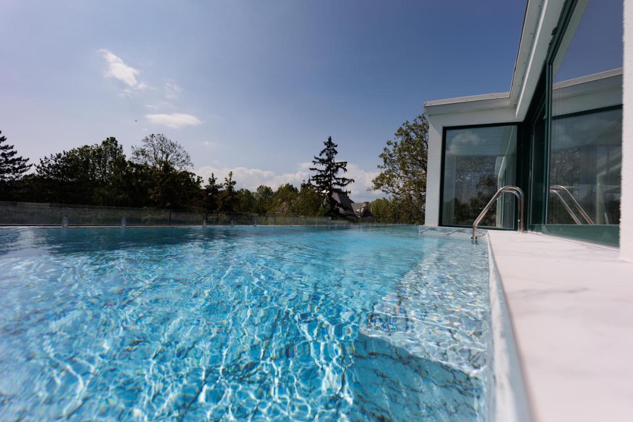 Villa Bauhaus Wellness Apartman Siófok Eksteriør billede